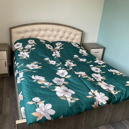 Lovely 2-Bedroom Apartment Near Ayb School 딜리잔 외부 사진