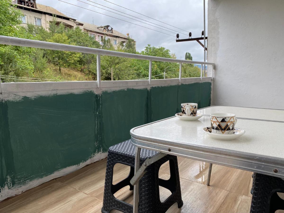 Lovely 2-Bedroom Apartment Near Ayb School 딜리잔 외부 사진